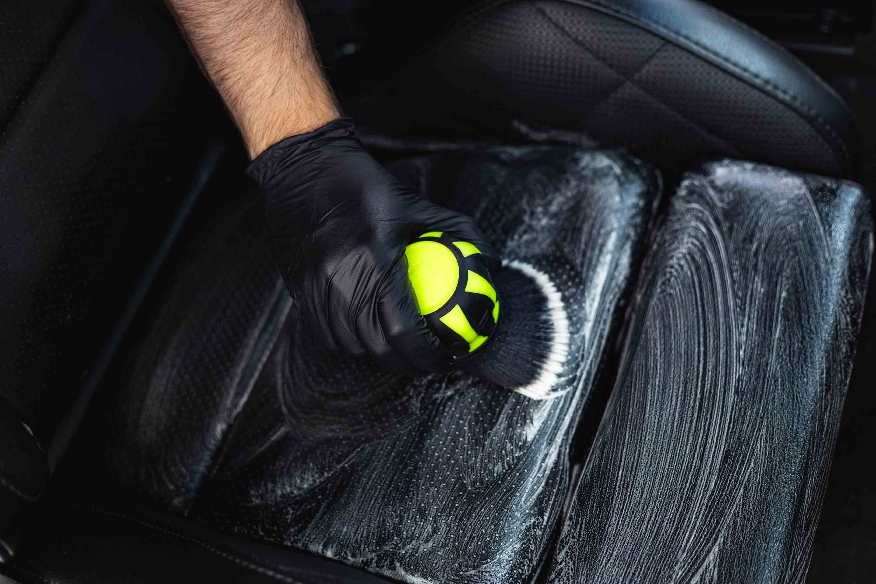 Curveball XL Synthetic Brush - Image 17