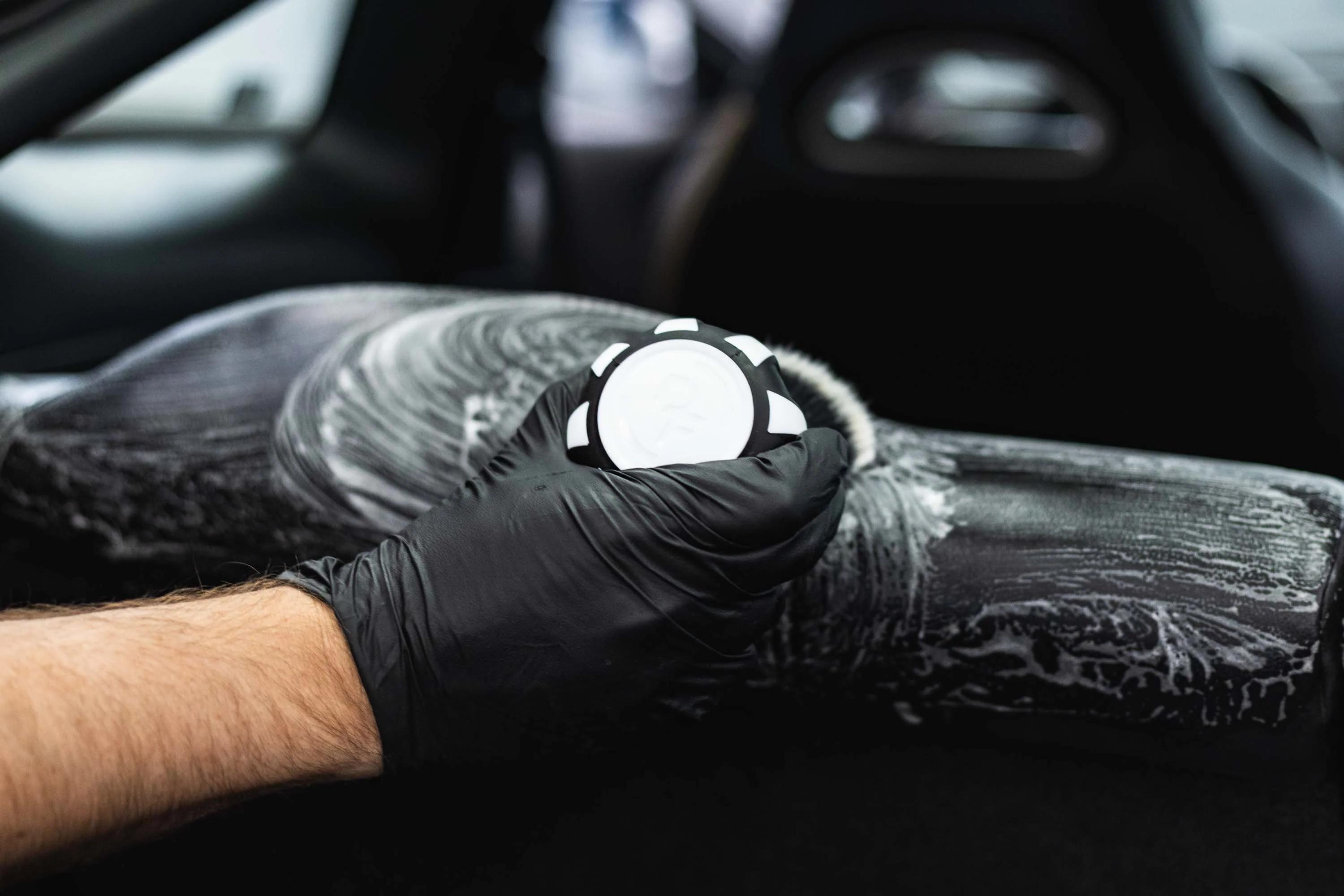 Curveball XL Synthetic Brush - Image 32