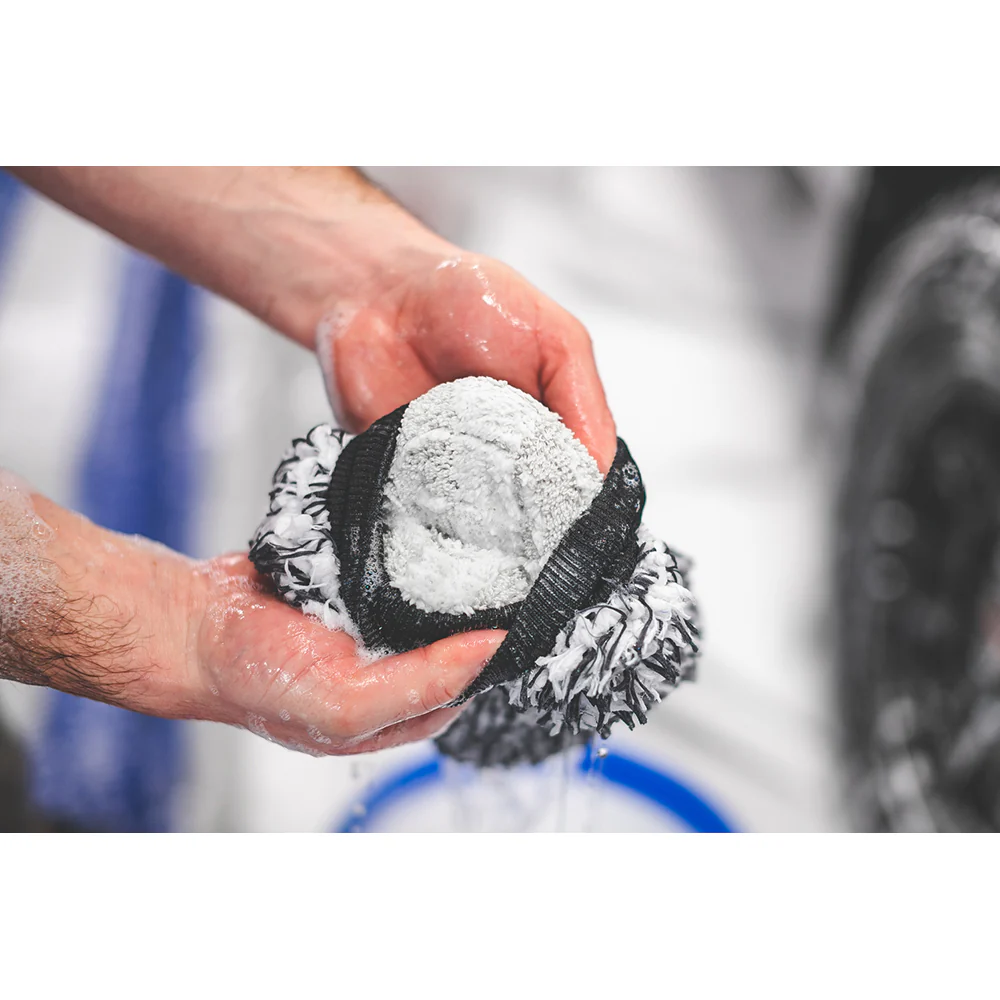 The Cyclone Ultra Wash Mitt - Image 7